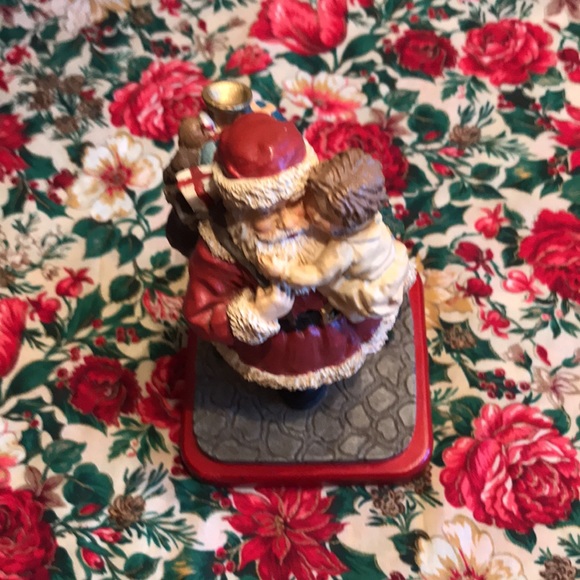 KURT ADLER SIGNED SANTA AND CHILD LIMITED EDITION 3,752 / 7,500.
Early 1990s. - Picture 16 of 16